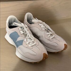 New Balance Women's Sneakers in White and Light Blue
